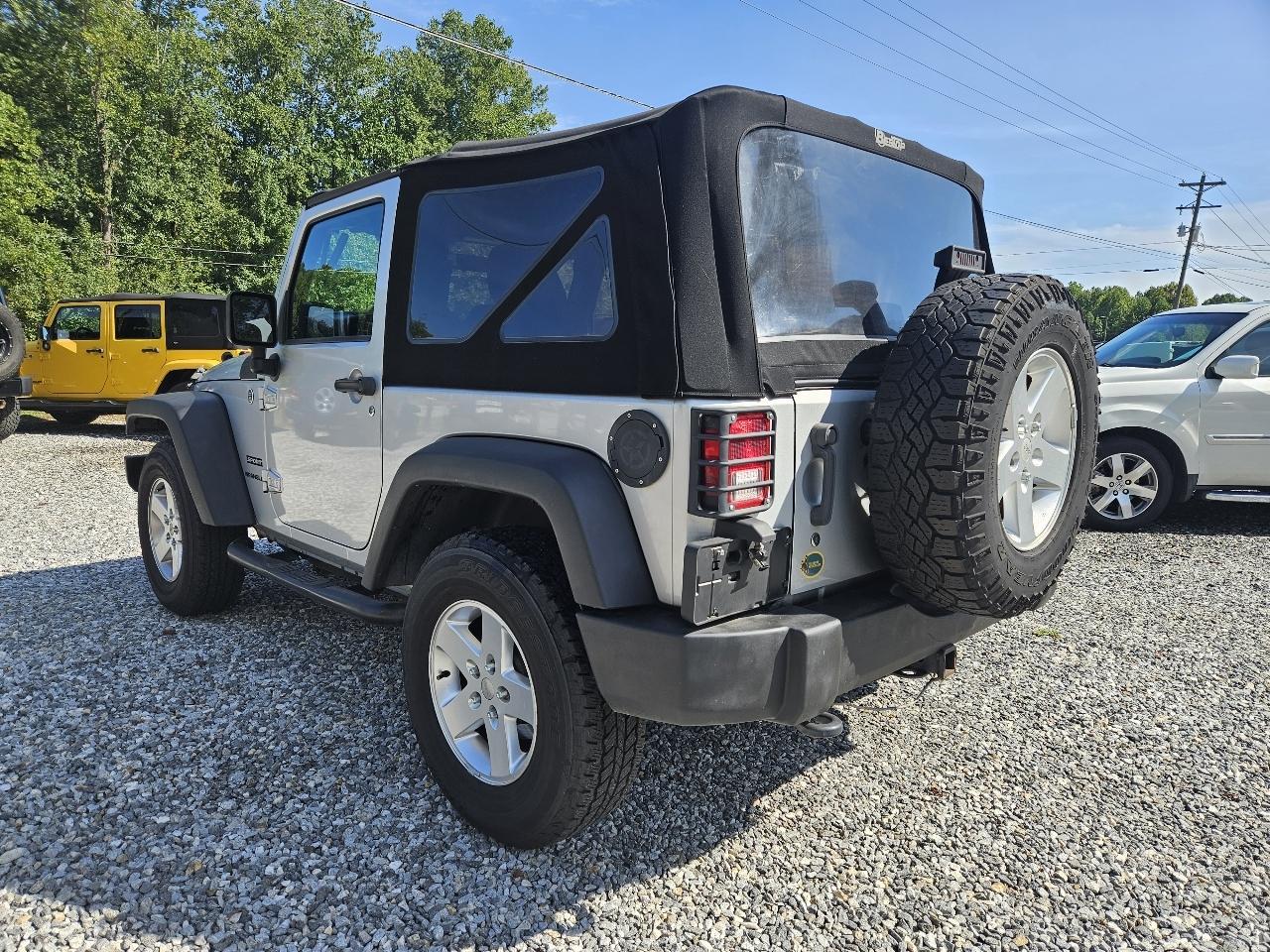 Jeep Wrangler Sport 4WD 2012