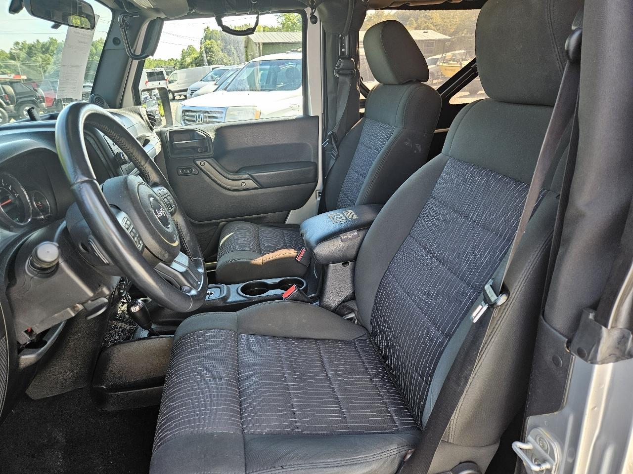 Jeep Wrangler Sport 4WD 2012