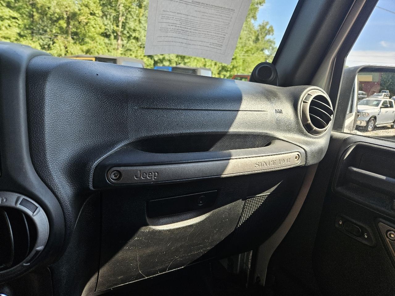 Jeep Wrangler Sport 4WD 2012