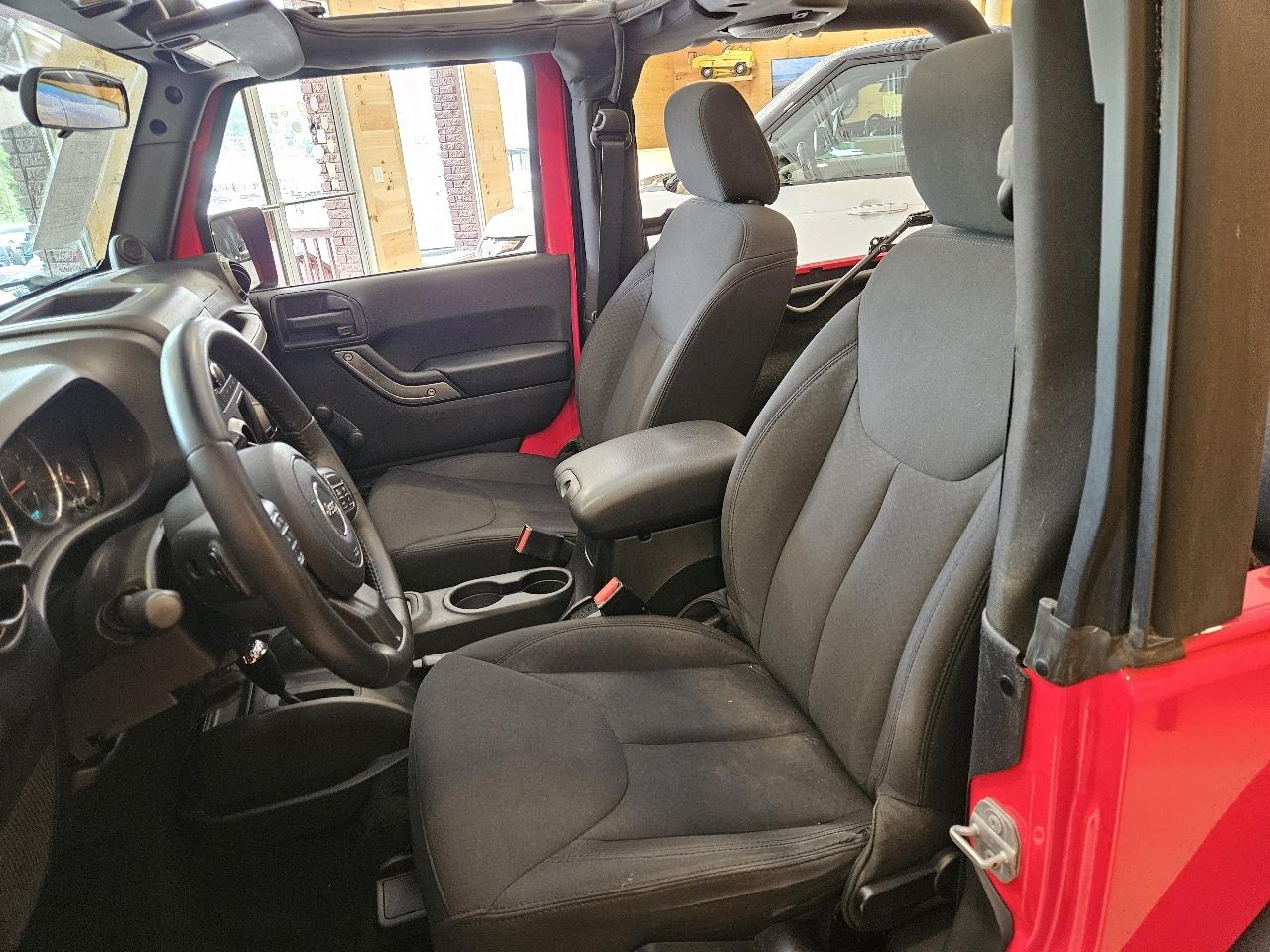 Jeep Wrangler Sport 4WD 2014
