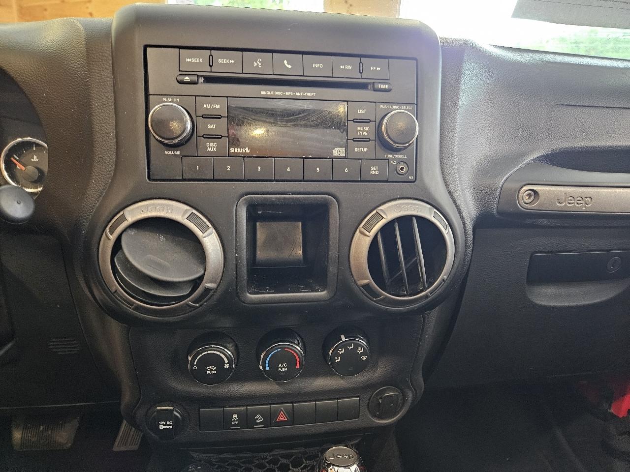 Jeep Wrangler Sport 4WD 2014