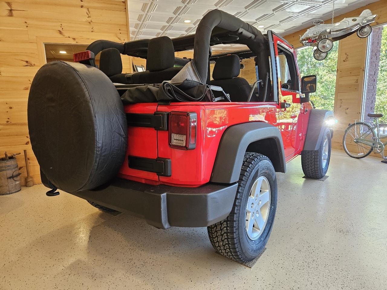 Jeep Wrangler Sport 4WD 2014