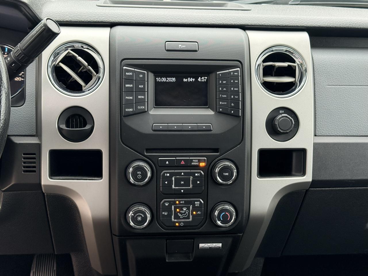 Ford F-150 XL SuperCrew 5.5-ft. Bed 2WD 2013