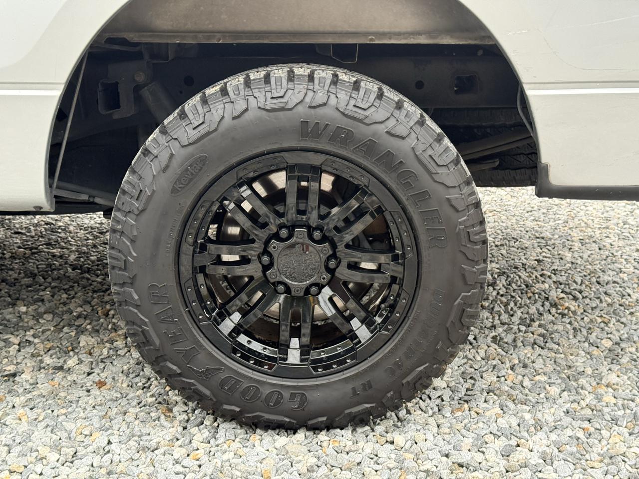 Ford F-150 XL SuperCrew 5.5-ft. Bed 2WD 2013