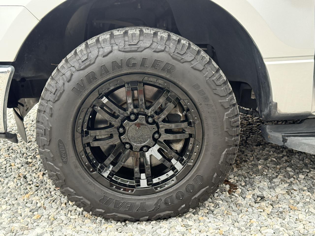 Ford F-150 XL SuperCrew 5.5-ft. Bed 2WD 2013