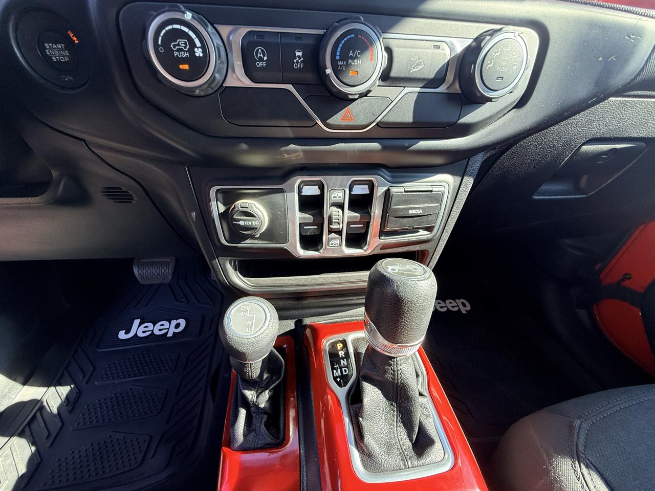Jeep Wrangler Unlimited Sport 2018