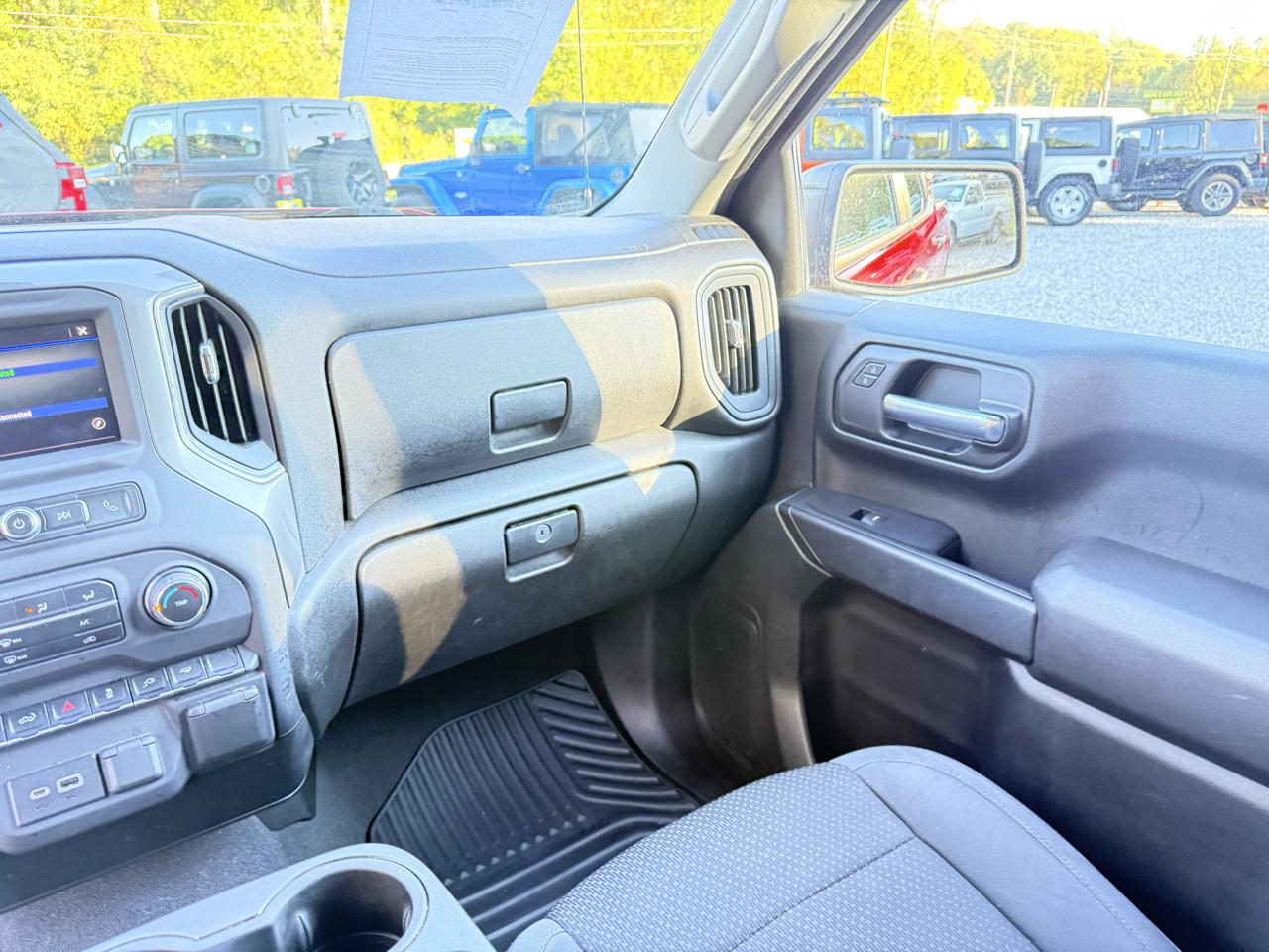 Chevrolet Silverado 1500 Custom Crew Cab Short Box 2WD 2021