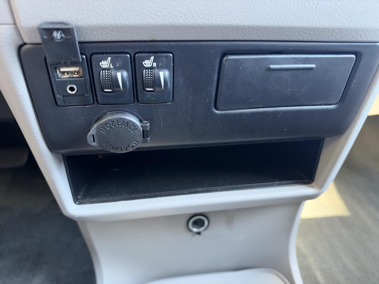 Toyota Sienna XLE FWD 8-Passenger V6 2015