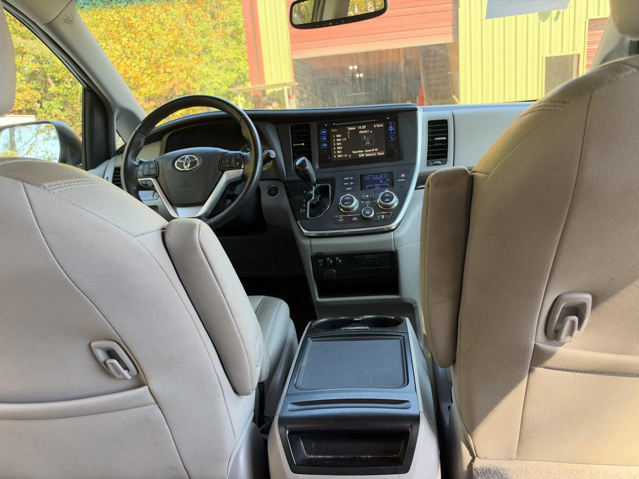 Toyota Sienna XLE FWD 8-Passenger V6 2015