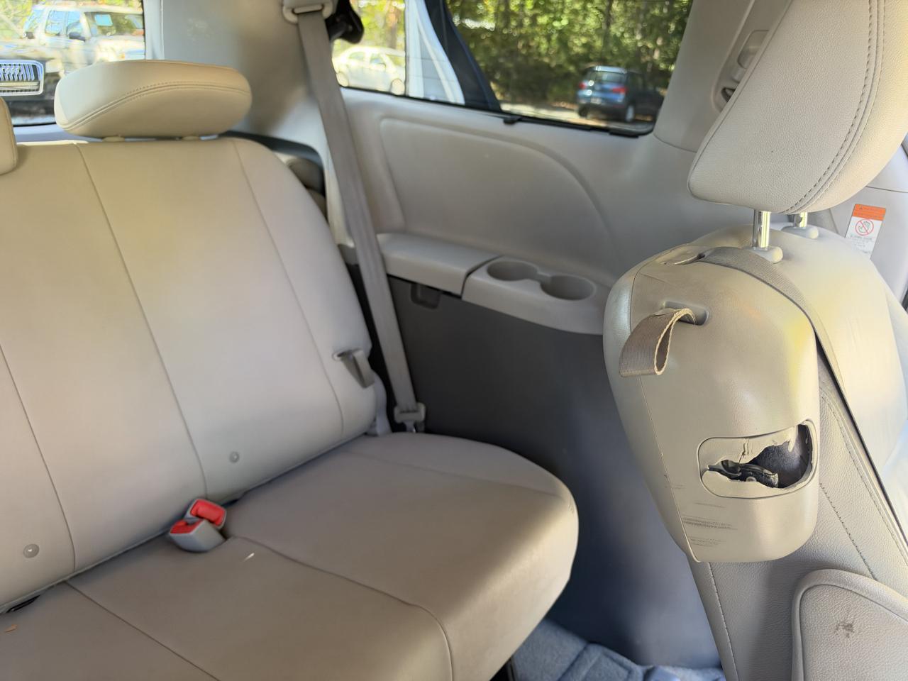 Toyota Sienna XLE FWD 8-Passenger V6 2015