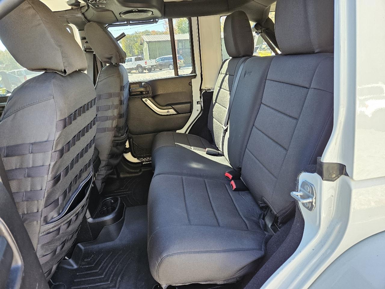 Jeep Wrangler Unlimited Sahara 4WD 2014