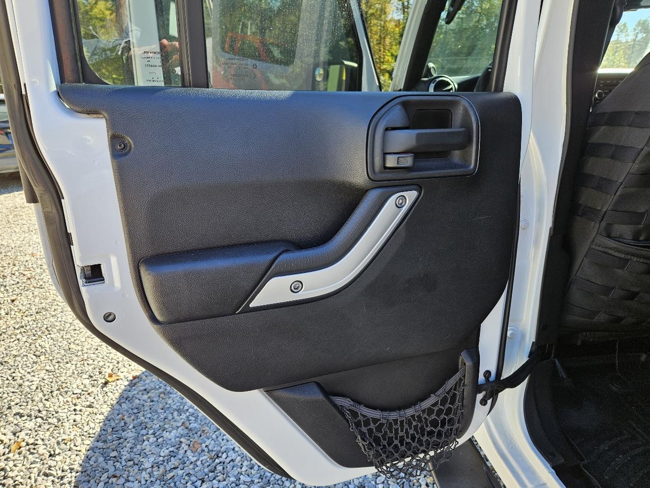 Jeep Wrangler Unlimited Sahara 4WD 2014