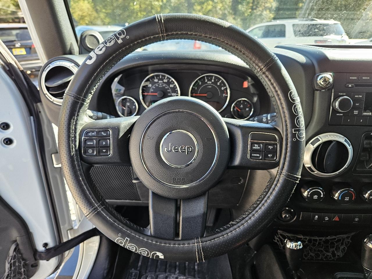 Jeep Wrangler Unlimited Sahara 4WD 2014