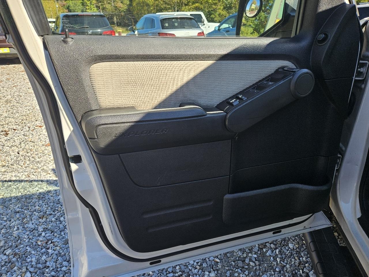 Ford Explorer Sport Trac XLT 4.0L 2WD 2008