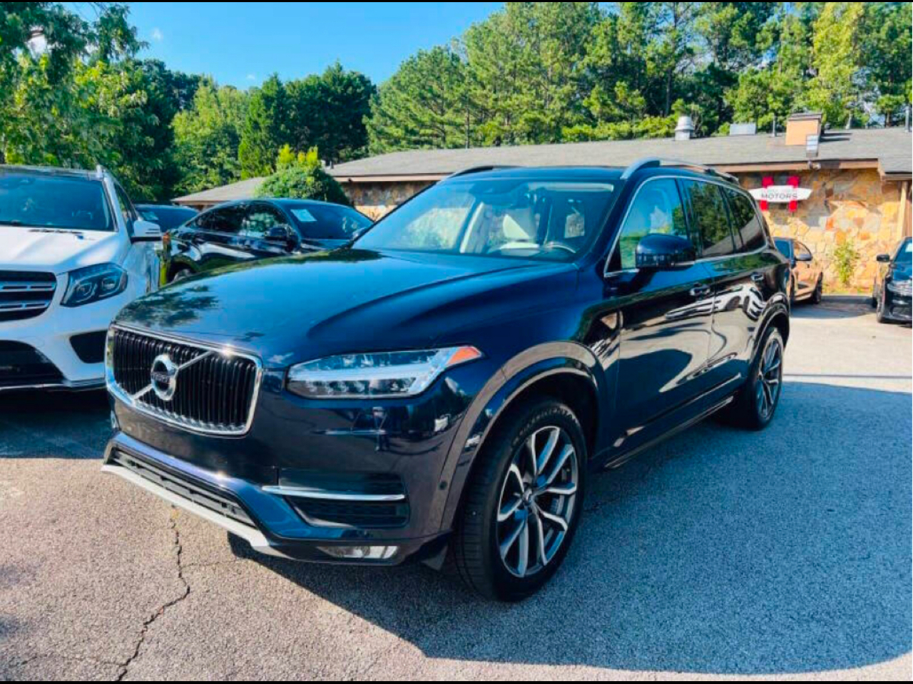 2016 Volvo XC90 Momentum's photo