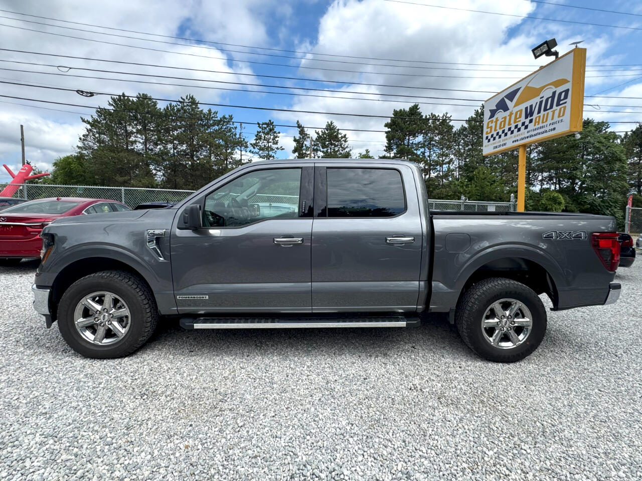 2024 Ford F-150 XLT photo 2