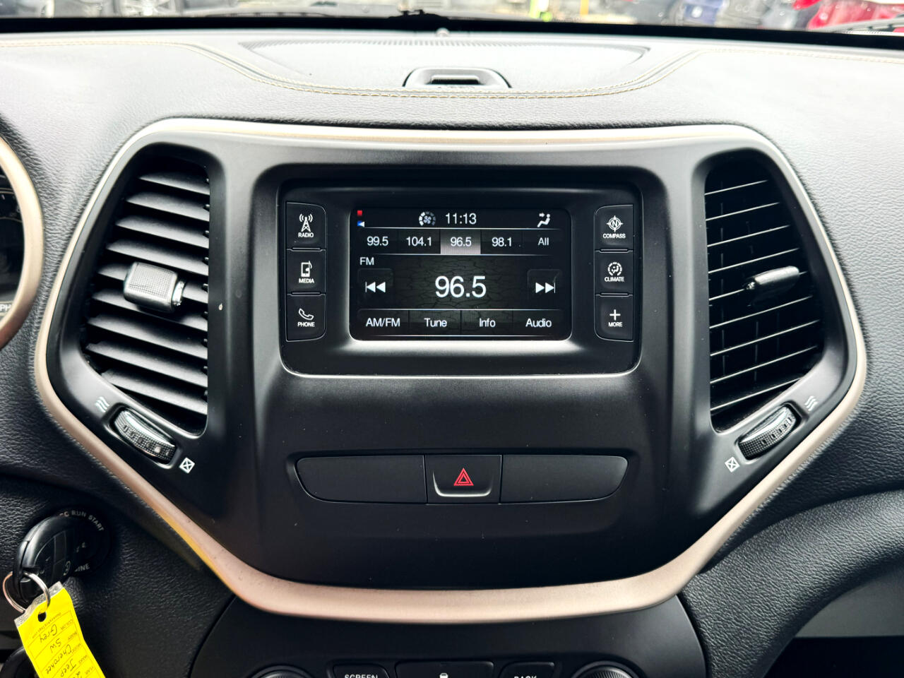 2015 Jeep Cherokee Latitude photo 22