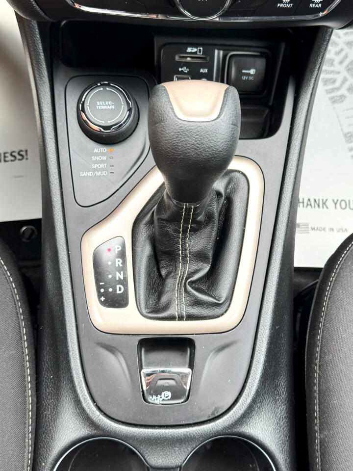 2015 Jeep Cherokee Latitude photo 26