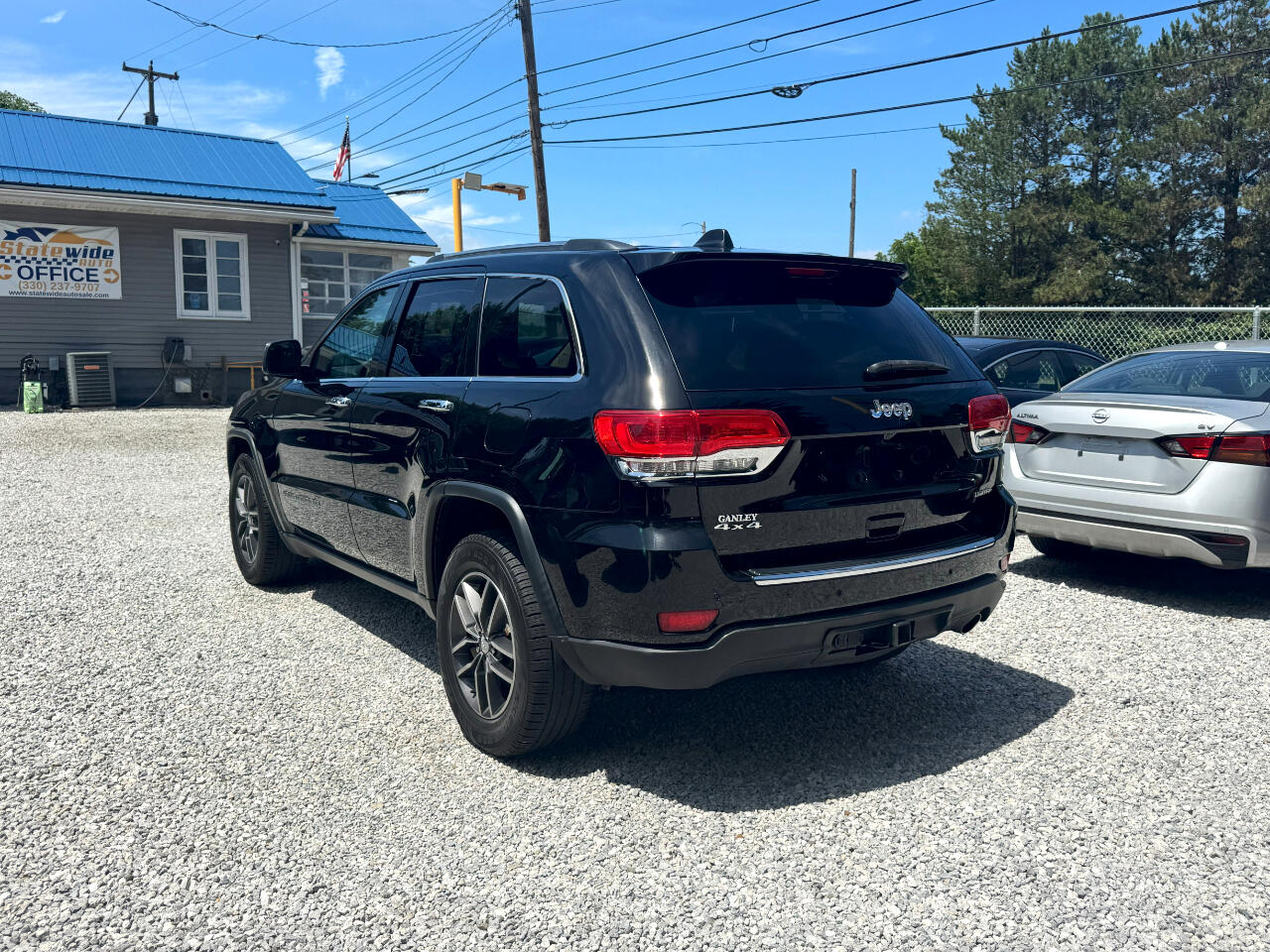 2017 Jeep Grand Cherokee Limited photo 2