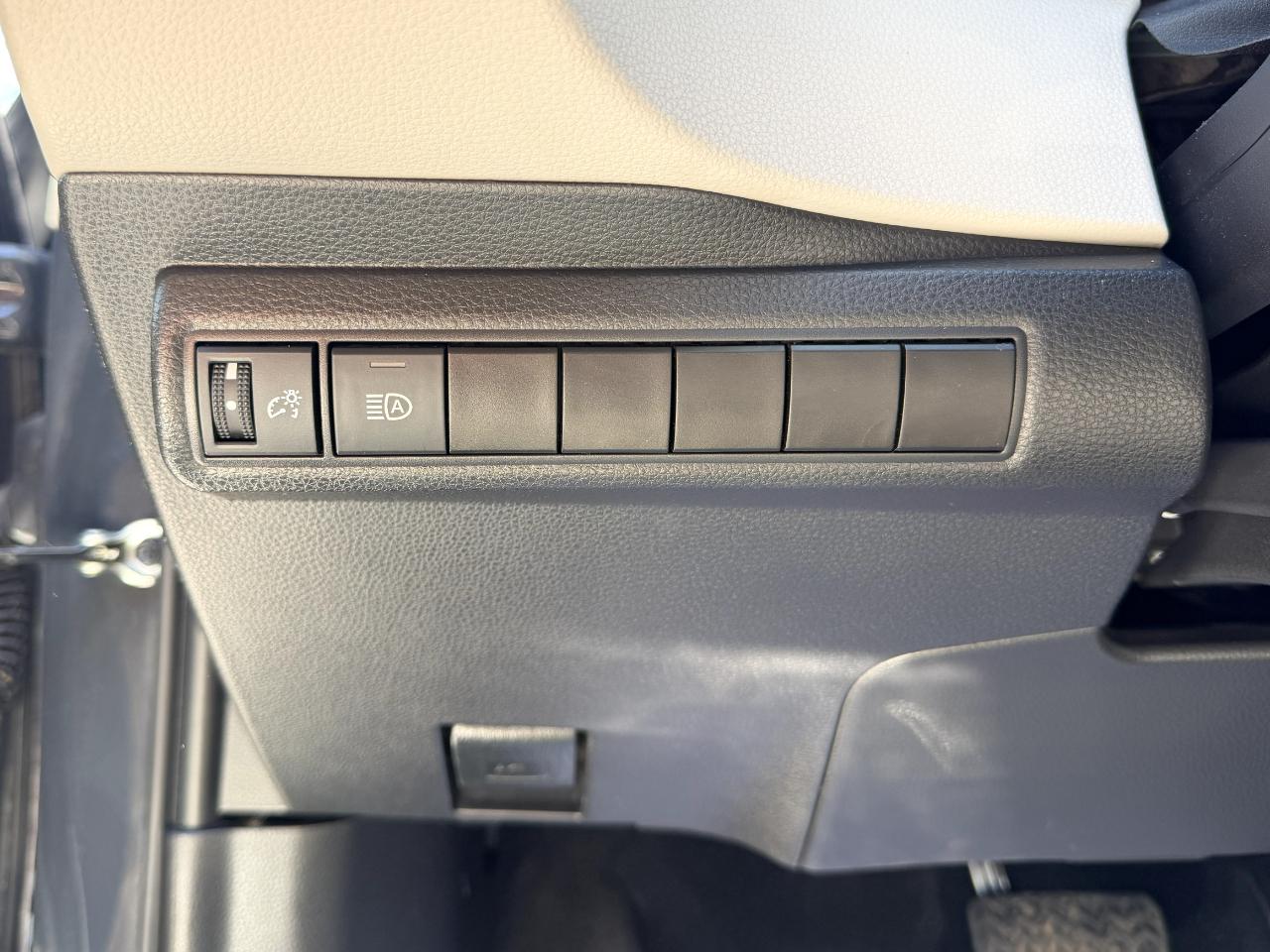 Toyota Corolla LE 2025