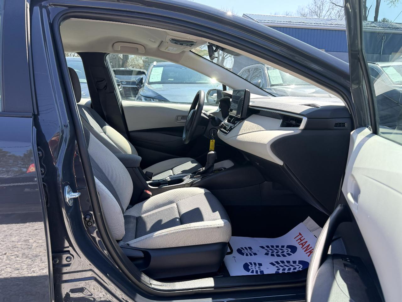 Toyota Corolla LE 2025