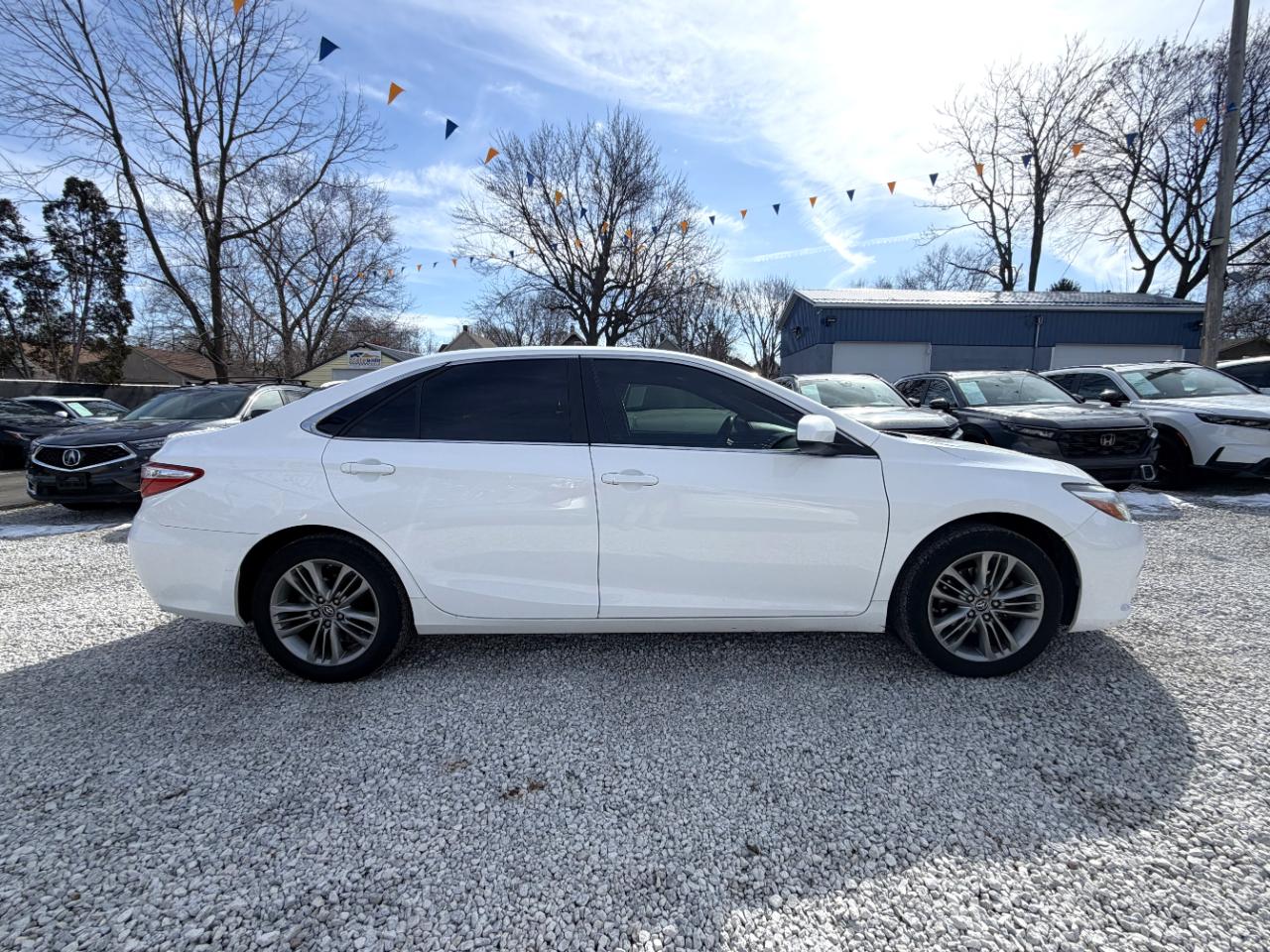 Toyota Camry SE 2017