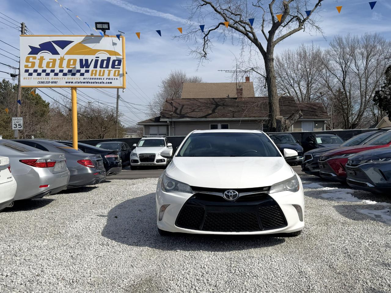 Toyota Camry SE 2017