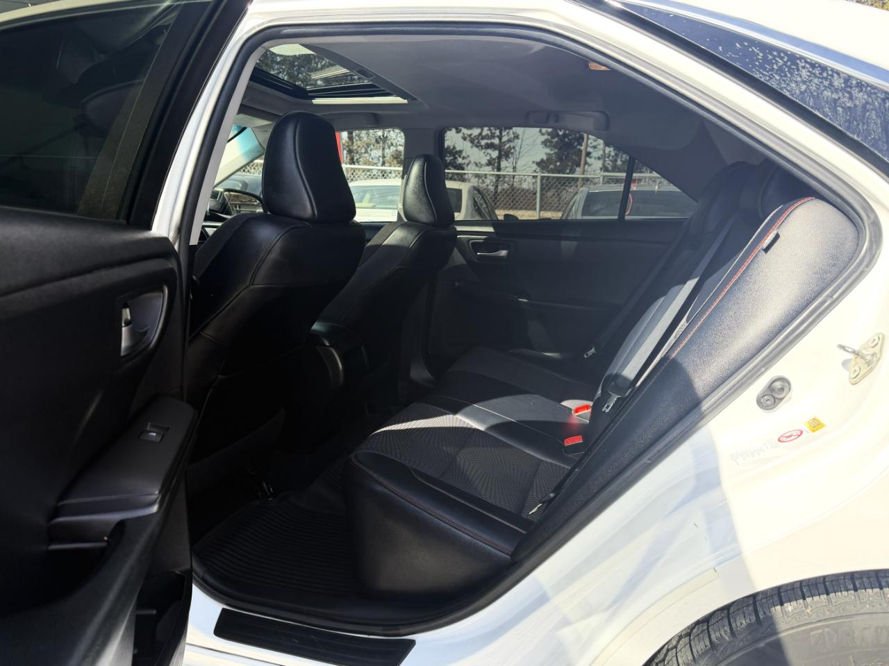 Toyota Camry SE 2017