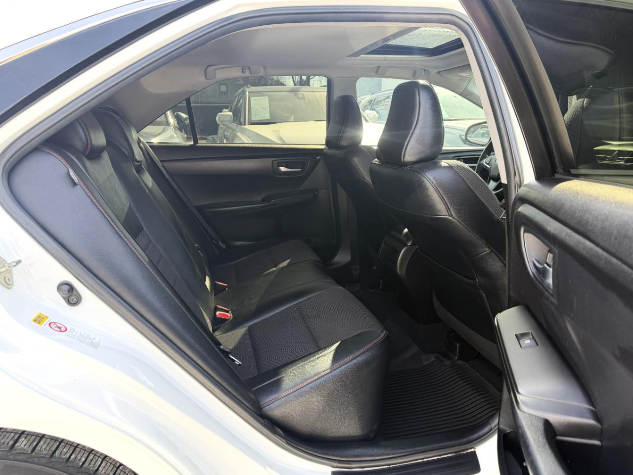 Toyota Camry SE 2017