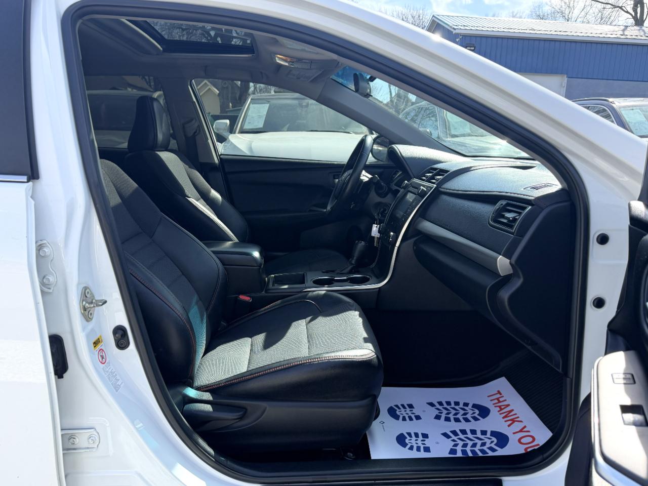 Toyota Camry SE 2017