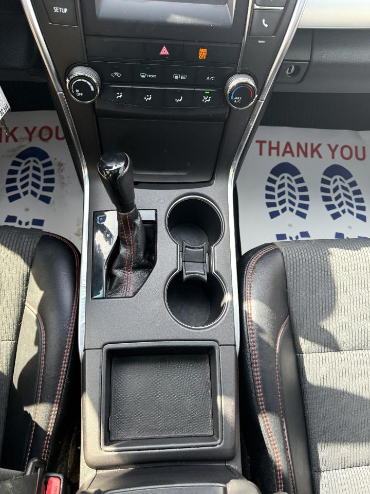 Toyota Camry SE 2017