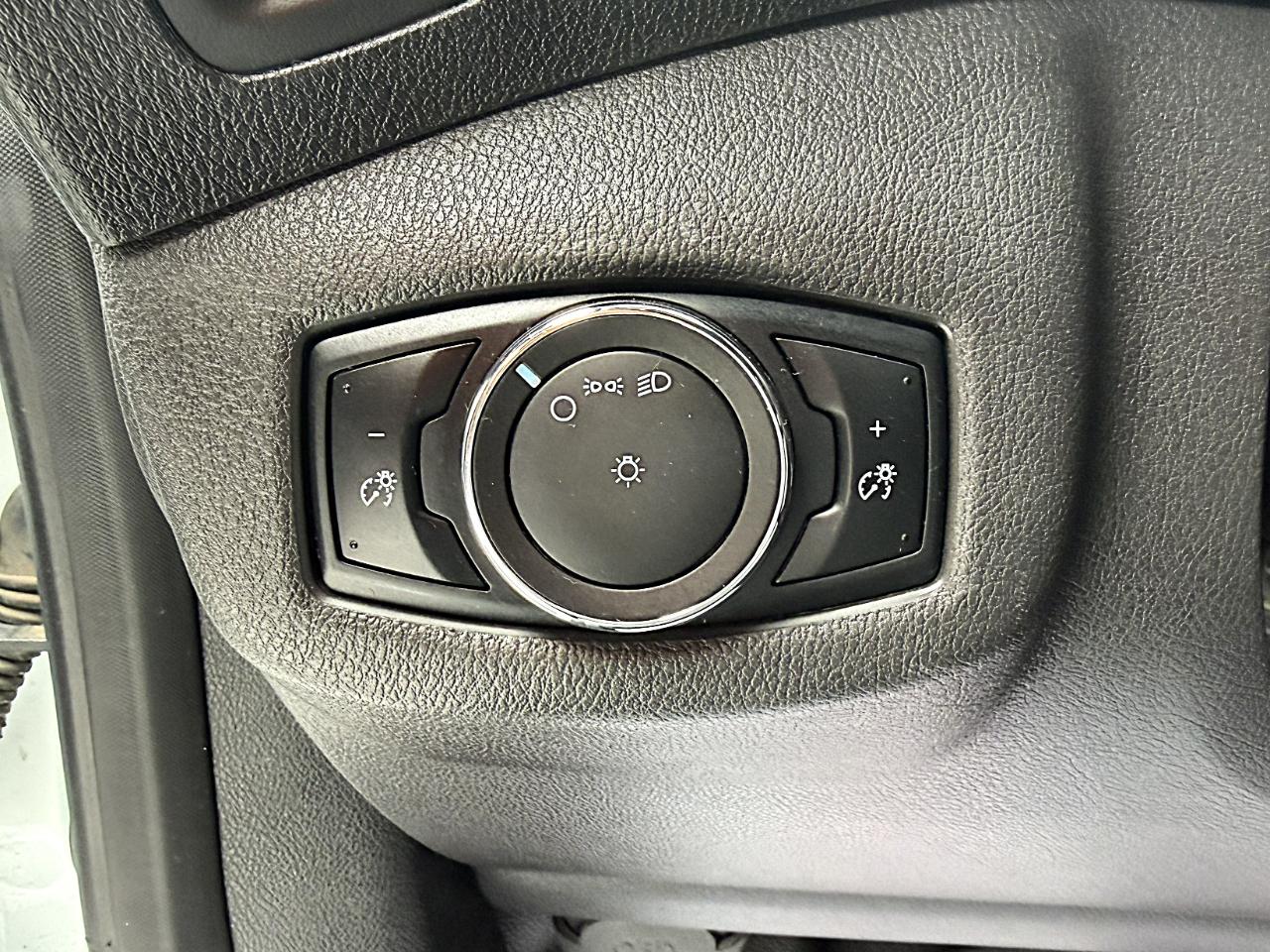 Ford Transit Connect Cargo Van XL SWB w/Rear Liftgate 2018