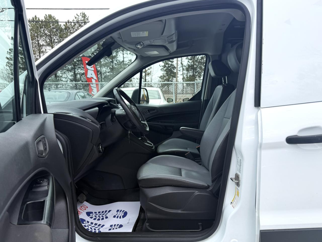 Ford Transit Connect Cargo Van XL SWB w/Rear Liftgate 2018