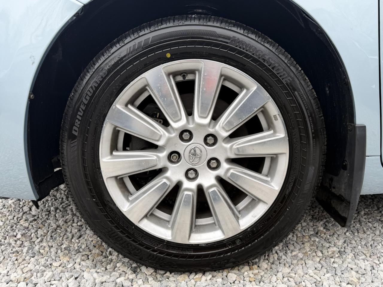 Toyota Sienna XLE 7-Passenger AWD 2017