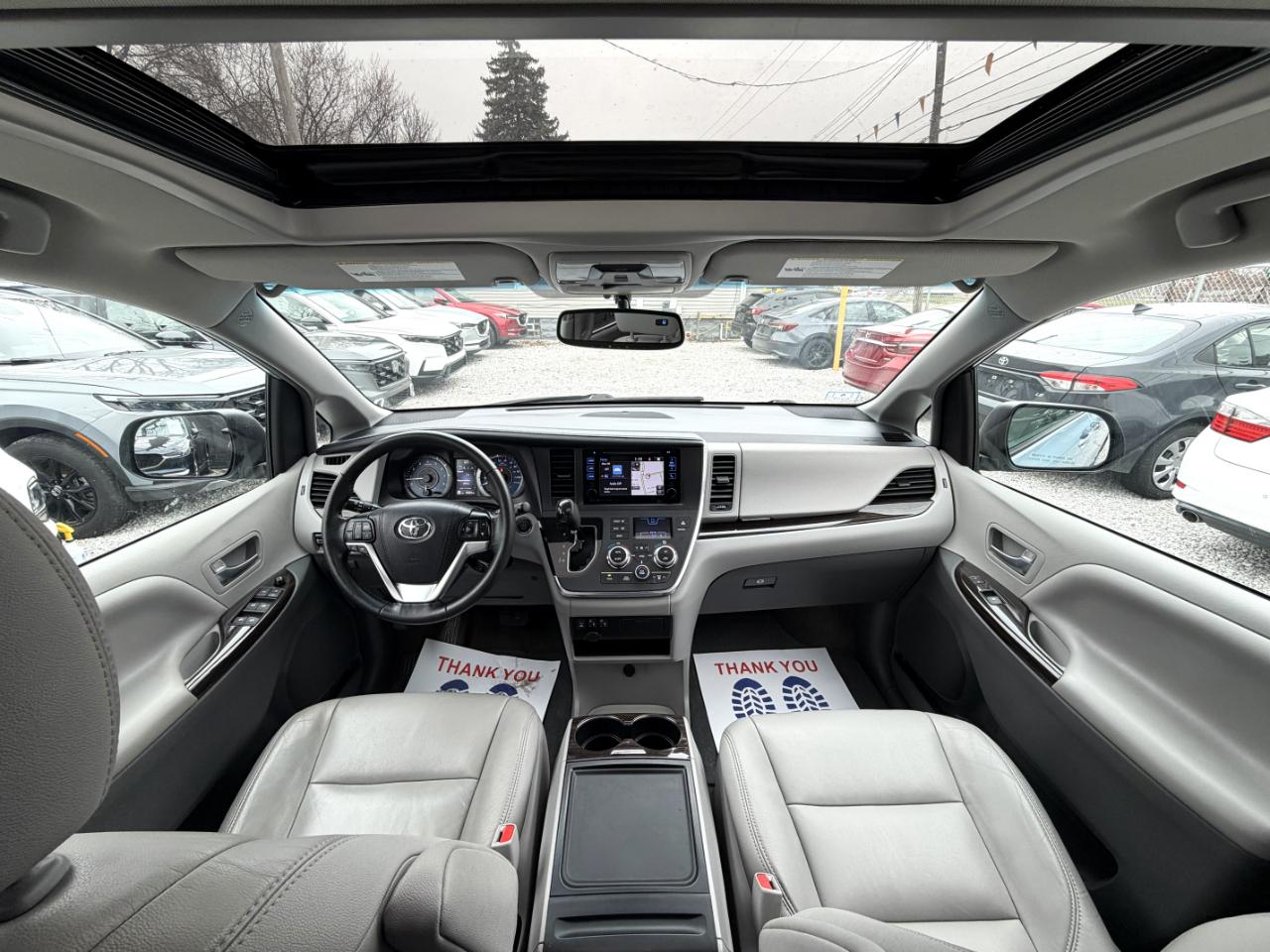 Toyota Sienna XLE 7-Passenger AWD 2017