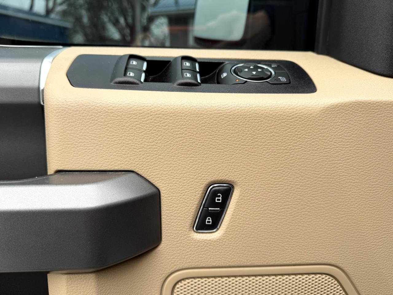 Ford F-150 4WD SuperCab 145" XL 2017