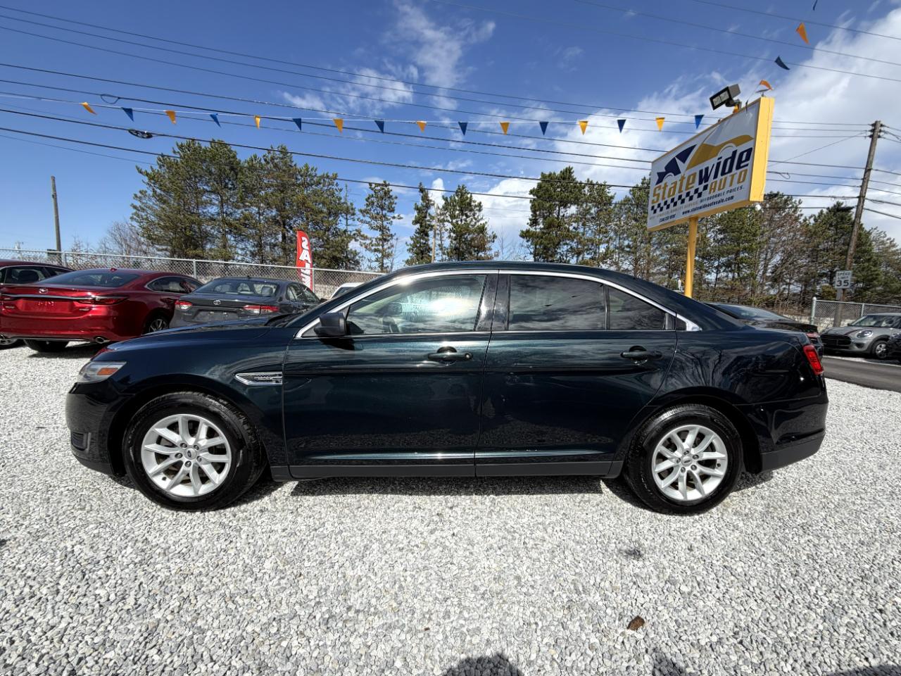 Ford Taurus SE FWD 2014