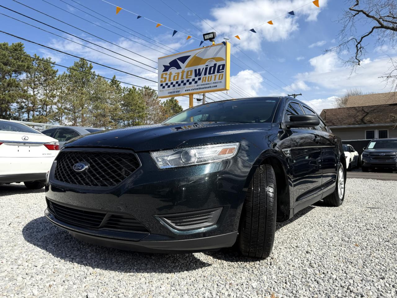 Ford Taurus SE FWD 2014