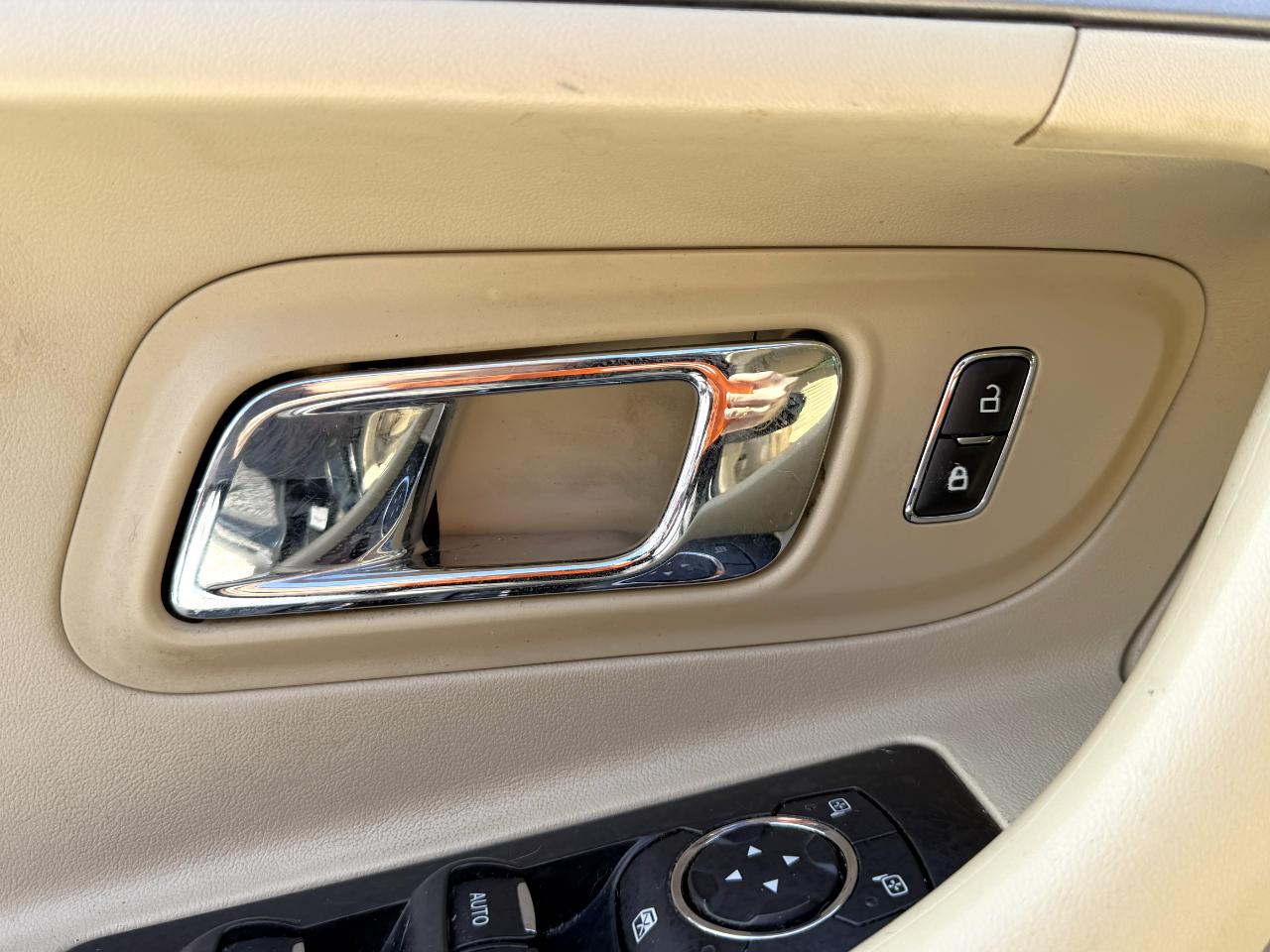 Ford Taurus SE FWD 2014