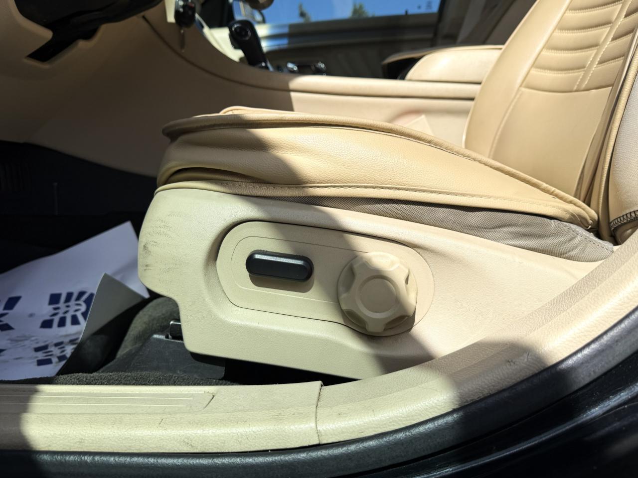 Ford Taurus SE FWD 2014