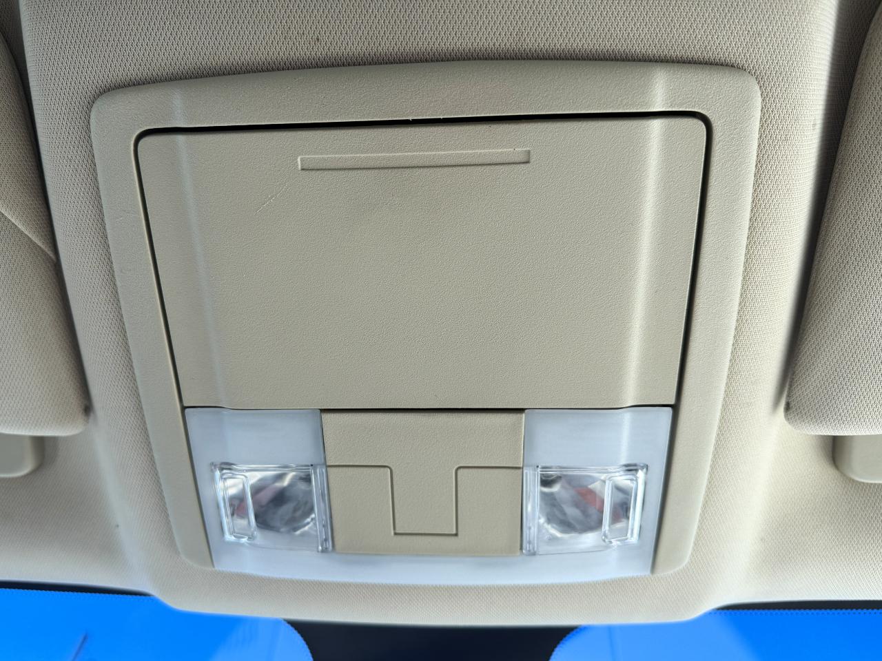 Ford Taurus SE FWD 2014