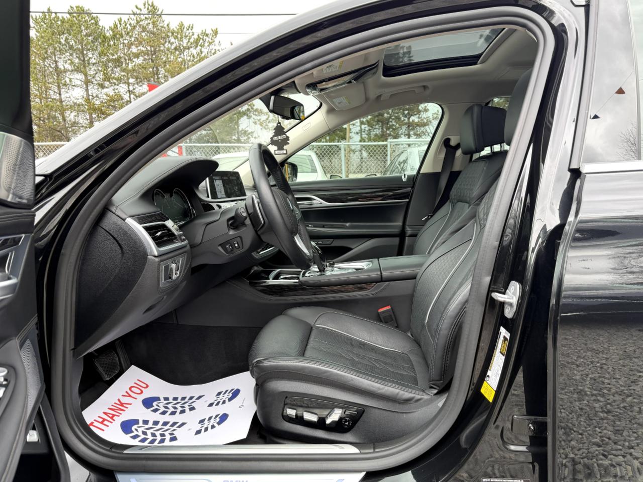 BMW 7-Series 750i 2019