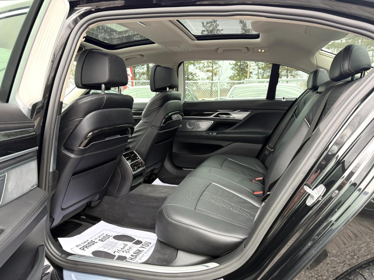 BMW 7-Series 750i 2019