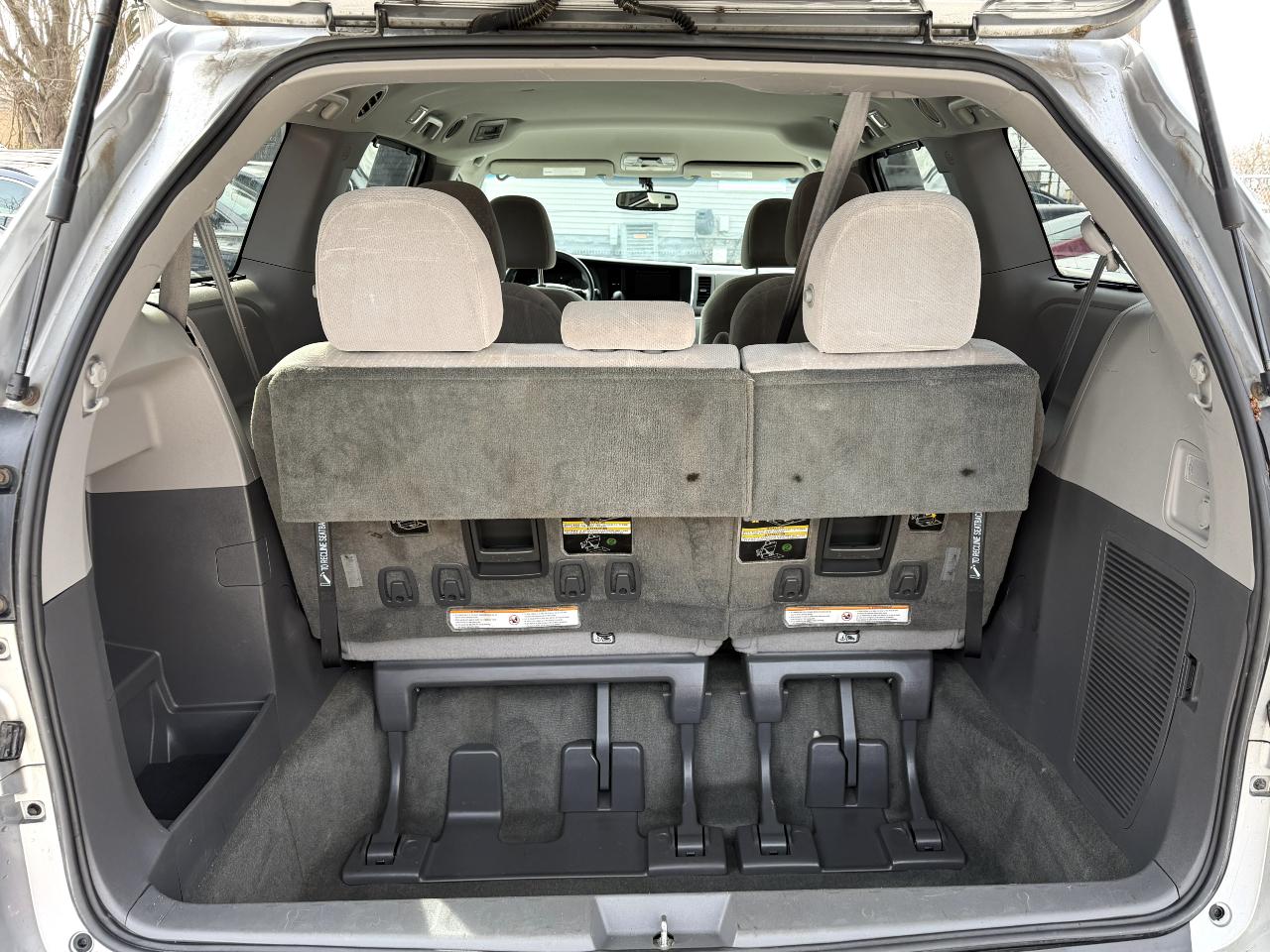 Toyota Sienna LE 7-Passenger AWD 2017