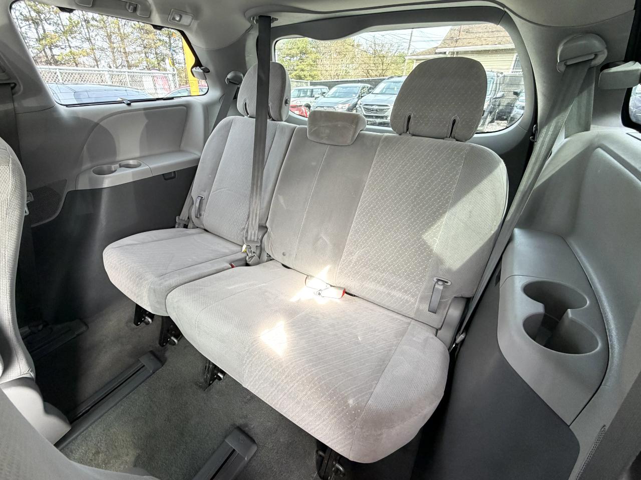 Toyota Sienna LE 7-Passenger AWD 2017