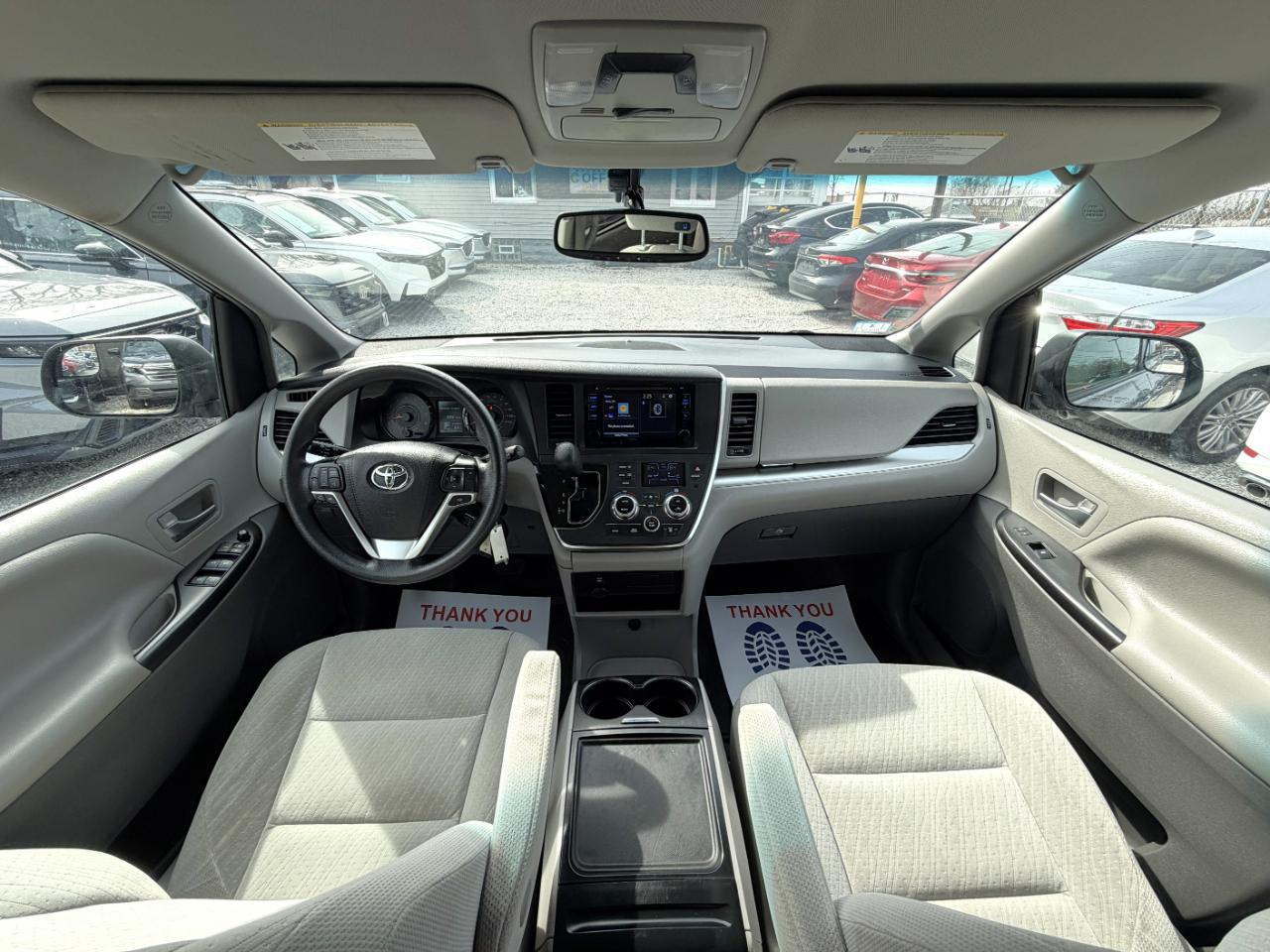 Toyota Sienna LE 7-Passenger AWD 2017