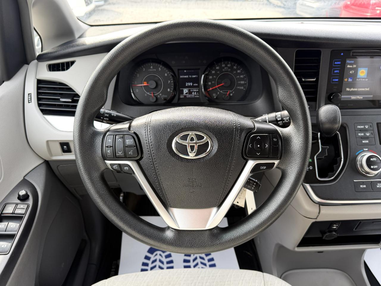 Toyota Sienna LE 7-Passenger AWD 2017