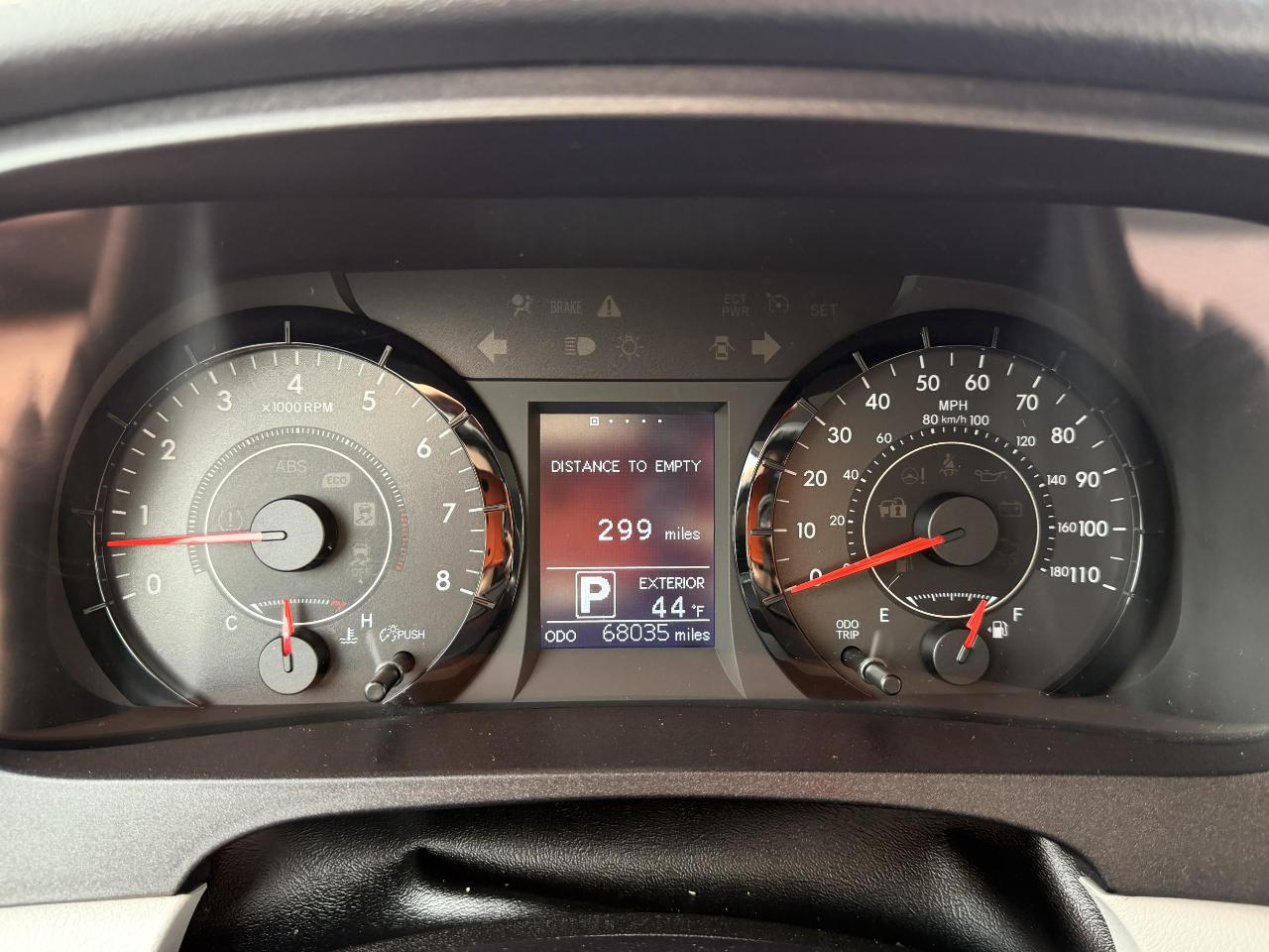 Toyota Sienna LE 7-Passenger AWD 2017