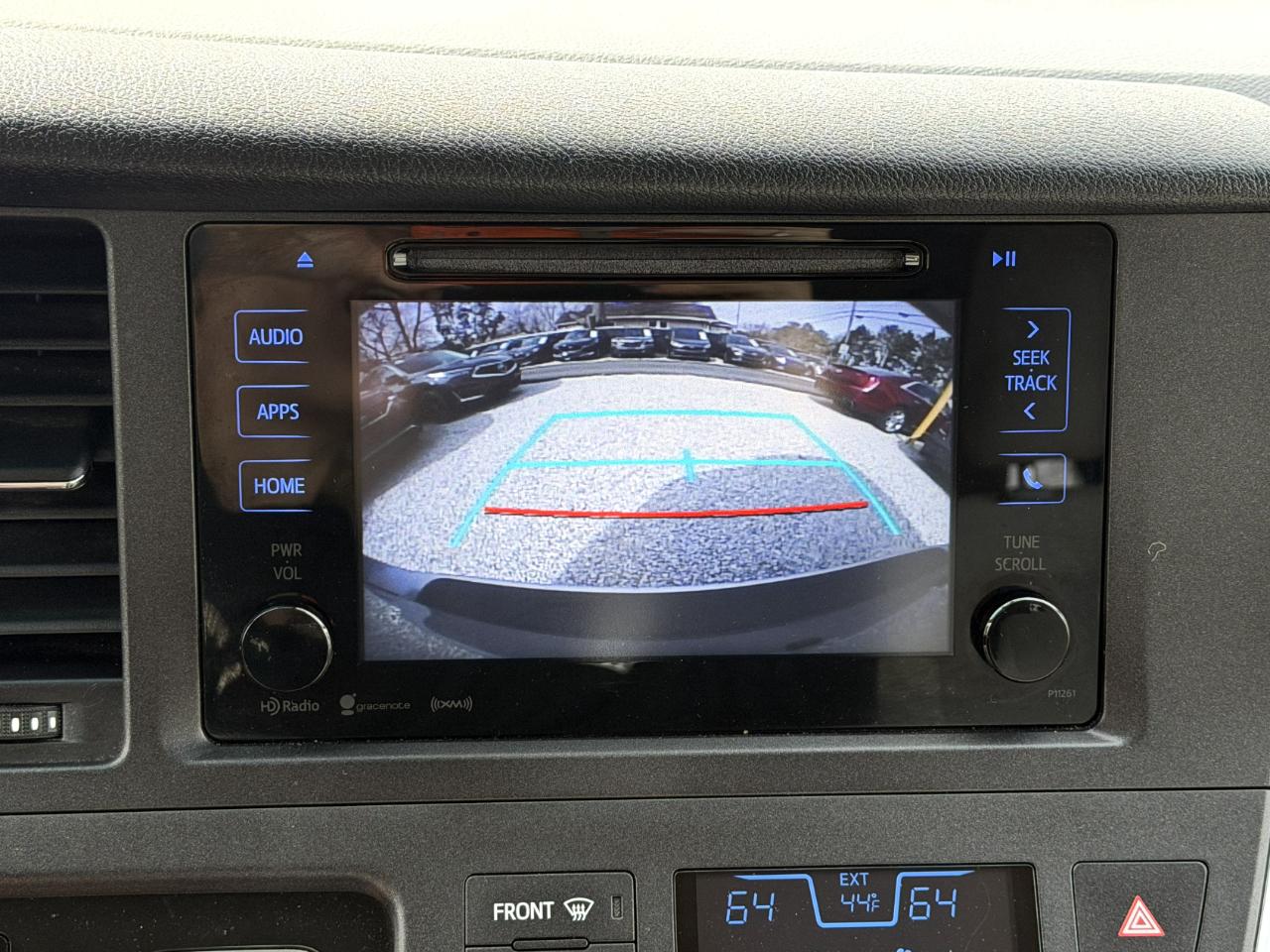 Toyota Sienna LE 7-Passenger AWD 2017