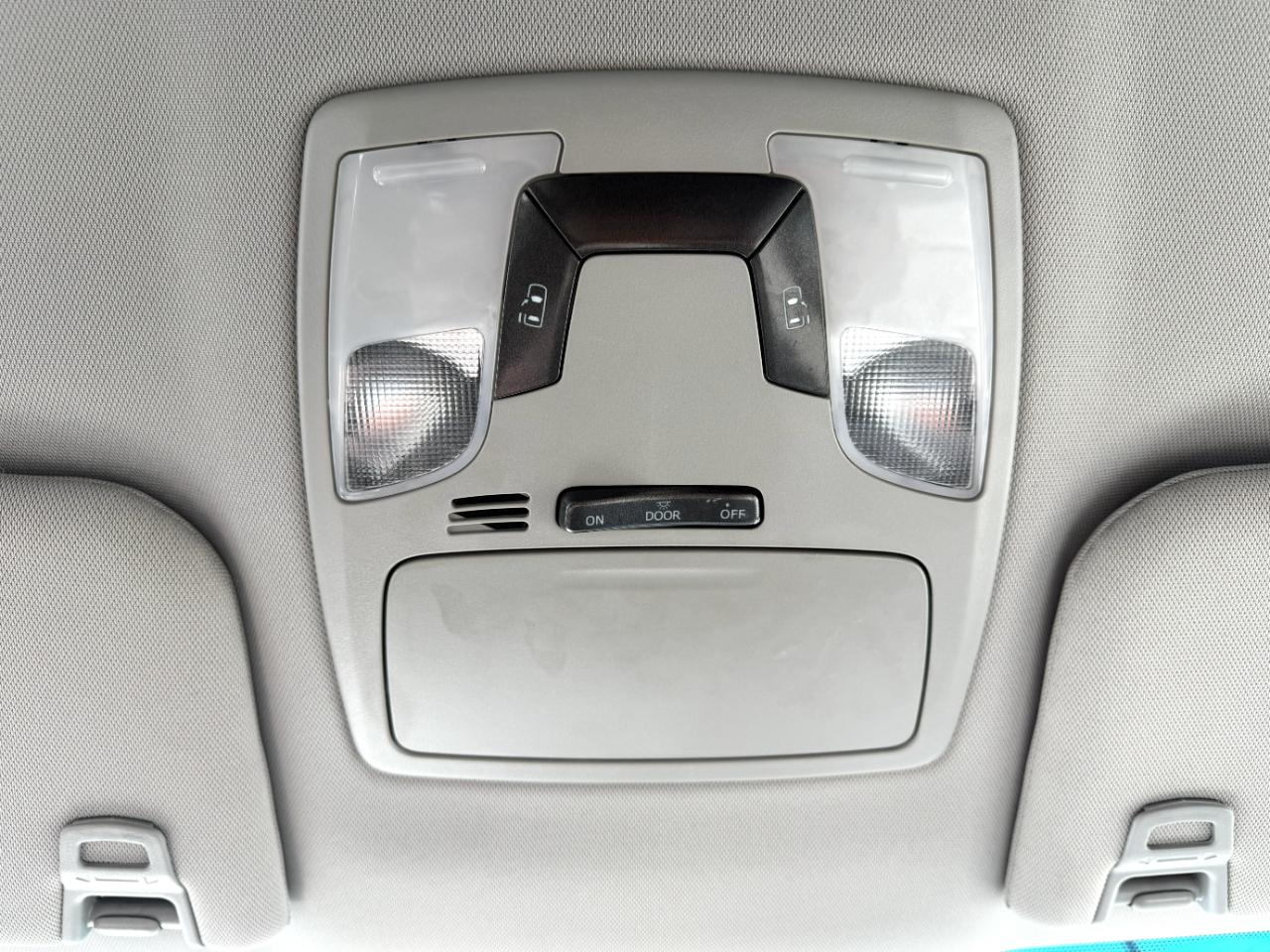 Toyota Sienna LE 7-Passenger AWD 2017